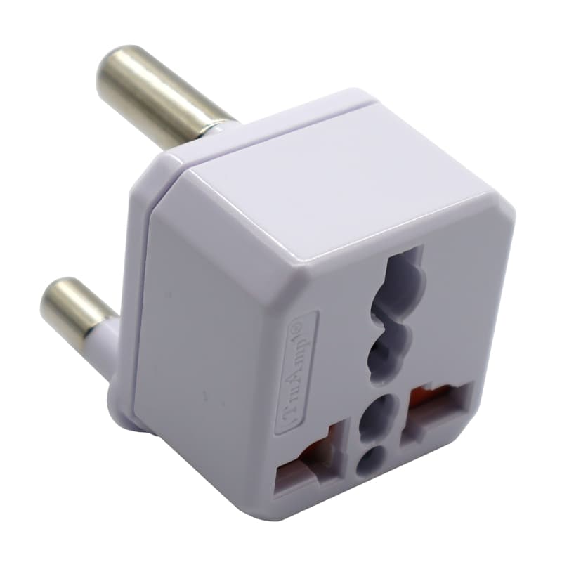 GIZZU Universal Travel Adapter — image 1